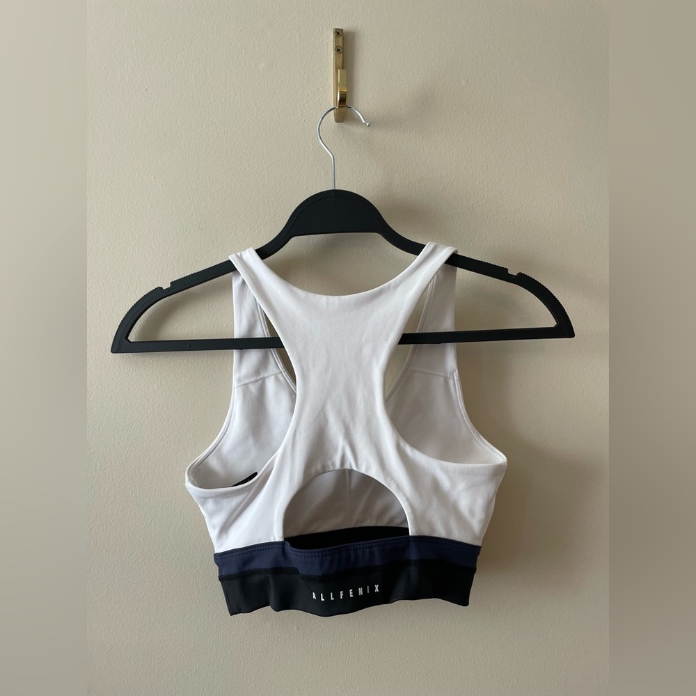 ALL FENIX Mia Stripe Sports Bra in White/Navy V-Neckline Racerback Size XS - Picture 3 of 7